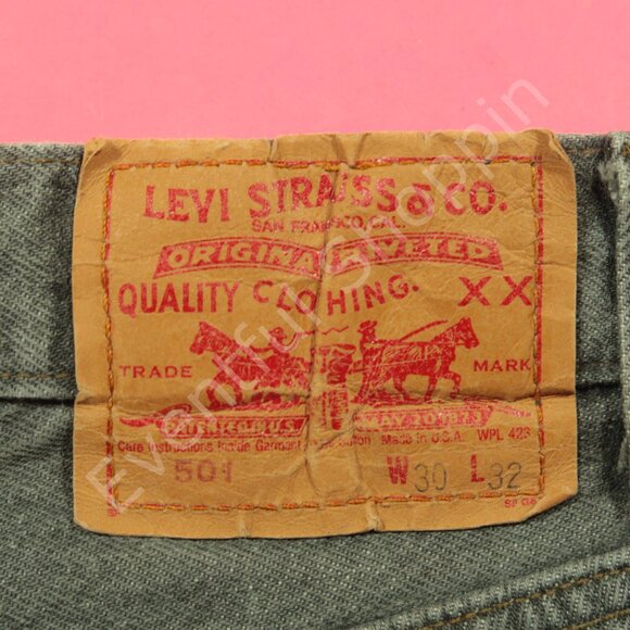 Vintage Levis 501 Jeans Womens 30 Gray Faded Ripped Raw Hem Urban Renewal 80s - Picture 4 of 8